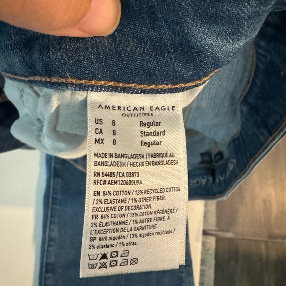 American Eagle kick crop jean 8 reg
Worn and washed once - Picture 3 of 6
